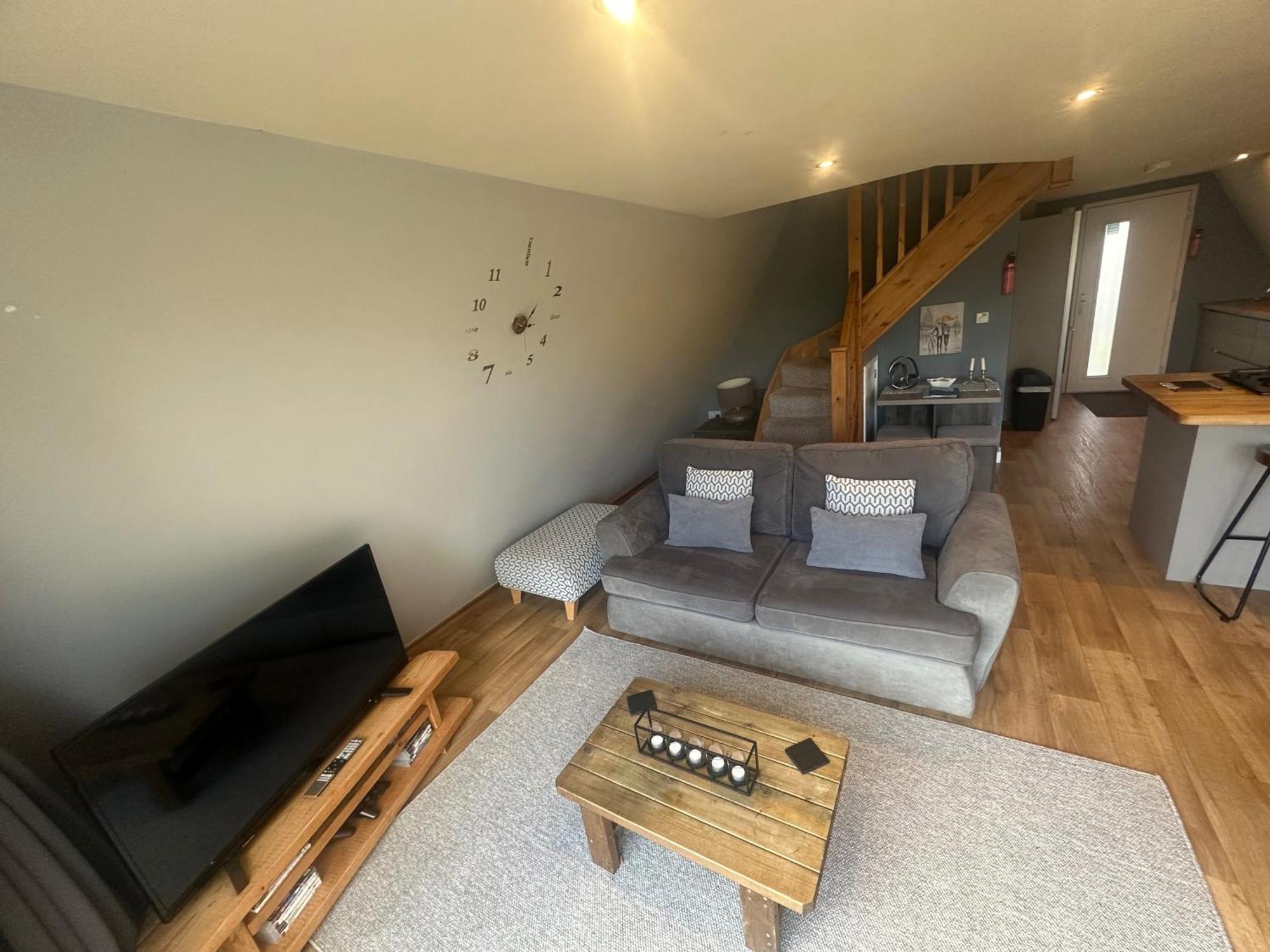 Widgeon Bespoke Cabin Is Lakeside With Private Fishing Peg, Hot Tub Situated At Tattershall Lakes Country Park Eksteriør billede